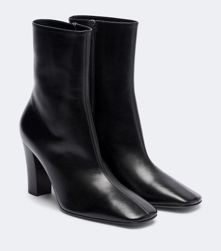 The Row Cindy leather ankle boots - The Row - Modalova