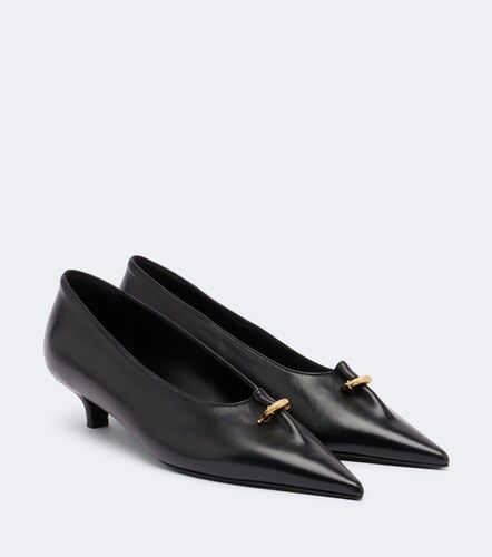 Toteme Pumps Pierced aus Leder - Toteme - Modalova