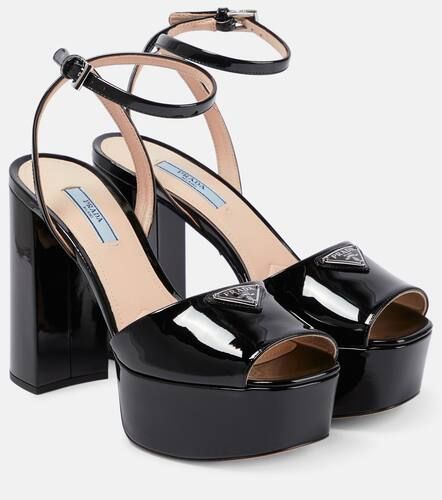 Prada Plateausandalen aus Lackleder - Prada - Modalova