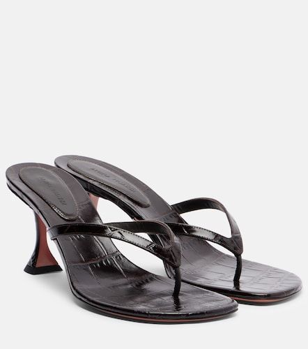Juliette croc-effect leather thong sandals - Amina Muaddi - Modalova