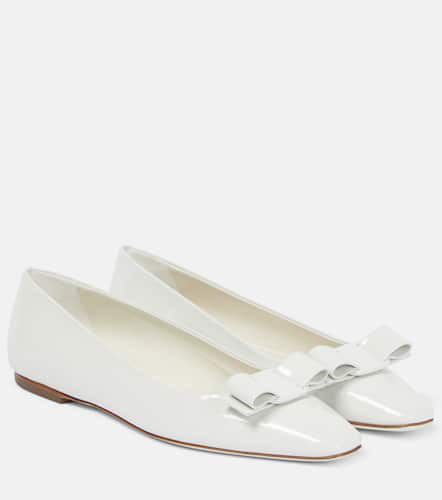 Vara Bow patent leather ballet flats - Ferragamo - Modalova