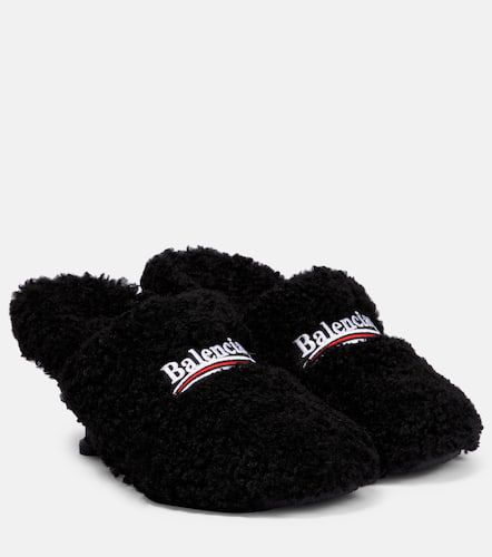 Balenciaga Furry Closed teddy pumps - Balenciaga - Modalova