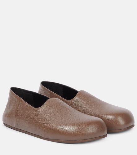 The Row Hugh leather slip-on shoes - The Row - Modalova