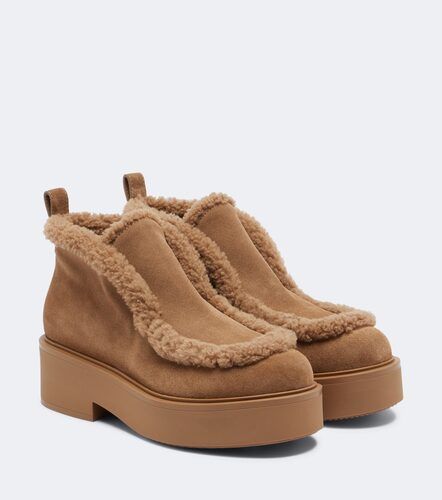 Yari shearling-lined suede ankle boots - Gianvito Rossi - Modalova
