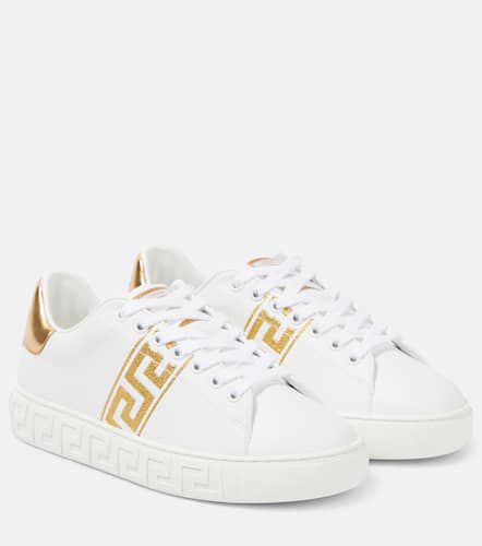 Greca embroidered faux leather sneakers - Versace - Modalova