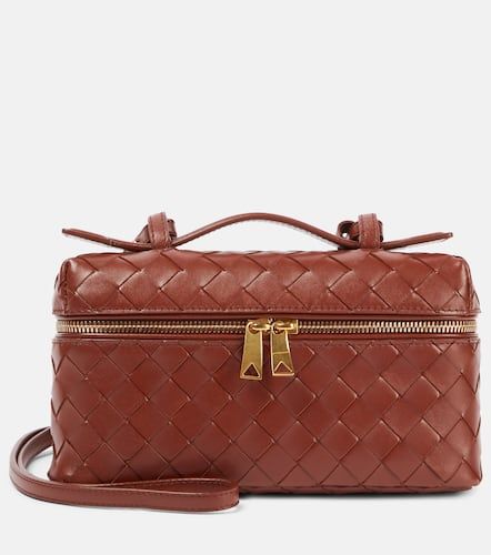 Bang Bang Intrecciato leather vanity bag - Bottega Veneta - Modalova