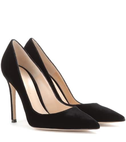 Gianvito Rossi Pumps aus Samt - Gianvito Rossi - Modalova