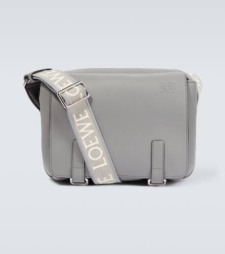 Military XS leather crossbody bag - Loewe - Modalova