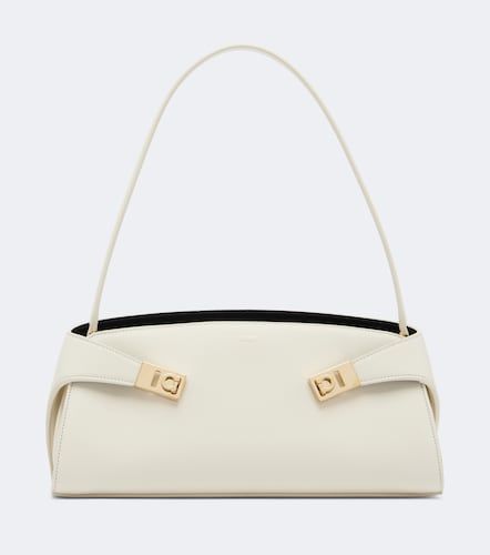 Schultertasche Hug Small aus Leder - Ferragamo - Modalova