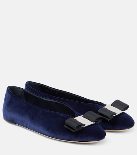 Ferragamo Vanna velvet ballet flats - Ferragamo - Modalova