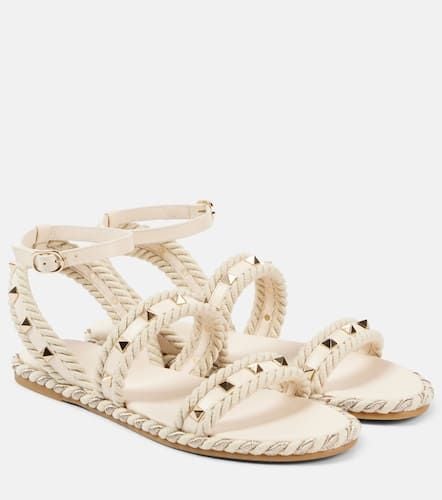 Rockstud Torchon leather sandals - Valentino Garavani - Modalova