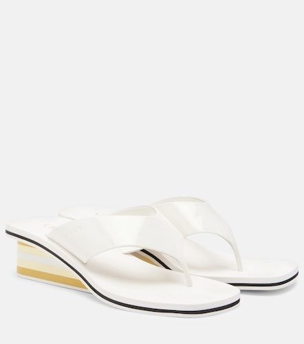Swimming Cool patent leather thong sandals - Chloe - Modalova