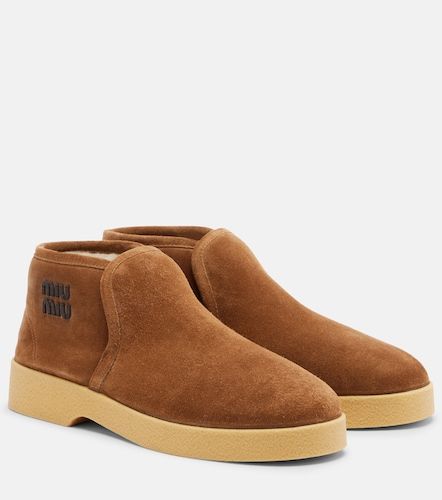 Botas de ante con forro de borrego - Miu Miu - Modalova