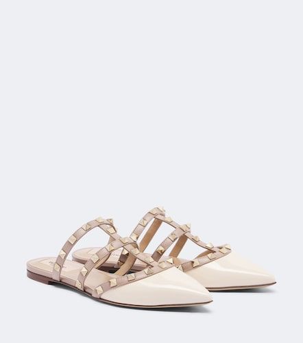 Mules Rockstud de charol - Valentino Garavani - Modalova