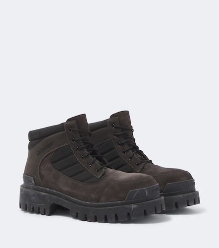 Stivaletti stringati con suede - Balenciaga - Modalova