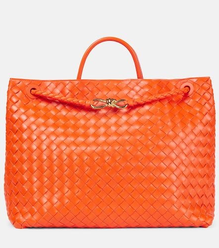 Andiamo Large Intrecciato leather tote bag - Bottega Veneta - Modalova