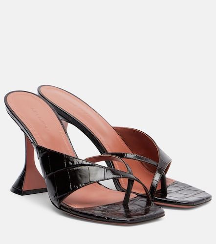 Mules Shiona de piel grabada - Amina Muaddi - Modalova