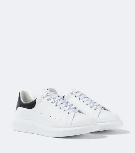 Zapatillas Oversized de piel - McQueen - Modalova