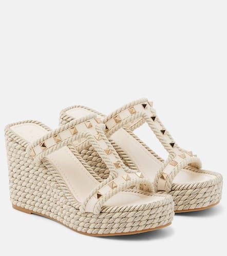 Rockstud leather wedge sandals - Valentino Garavani - Modalova