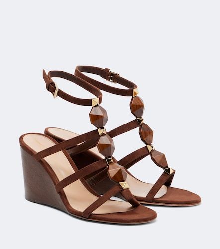 Studded suede wedge sandals - Gianvito Rossi - Modalova