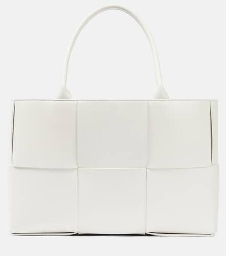 Arco Medium leather tote bag - Bottega Veneta - Modalova