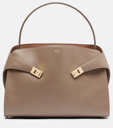 Hug Soft Medium leather shoulder bag - Ferragamo - Modalova