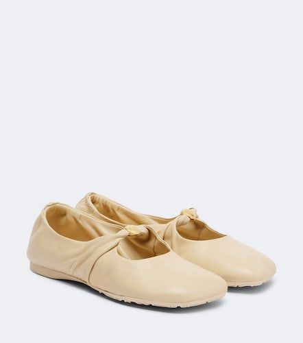 Pebble Soft leather Mary Jane flats - Loewe - Modalova