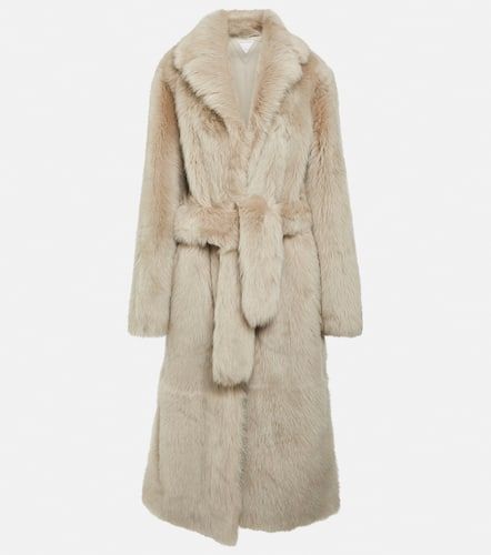 Belted shearling coat - Bottega Veneta - Modalova