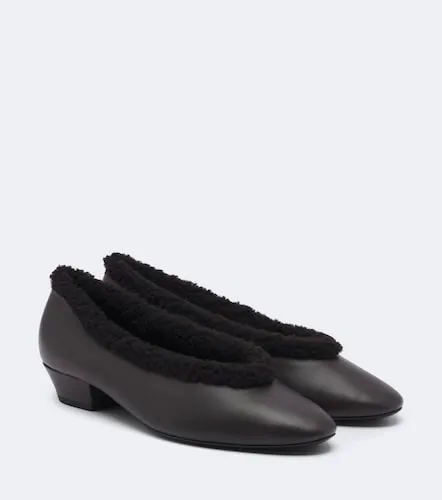 Shearling-lined leather pumps - Magda Butrym - Modalova