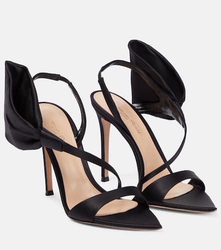 Theresa satin sandals - Gianvito Rossi - Modalova