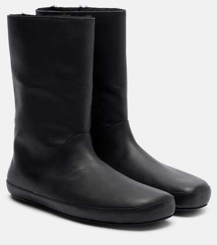 Toni shearling-lined leather ankle boots - The Row - Modalova