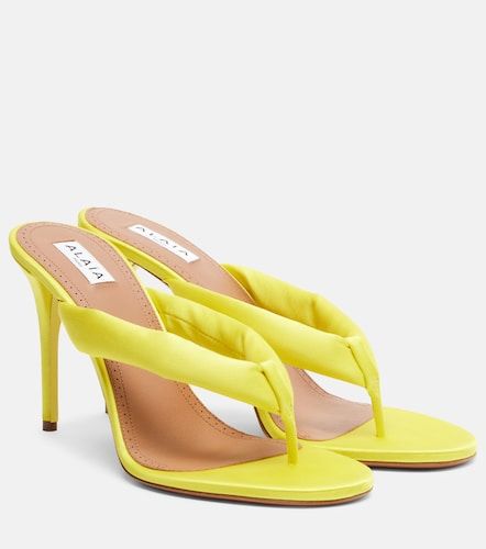 Alaïa Sandalias de satén acolchadas - Alaia - Modalova