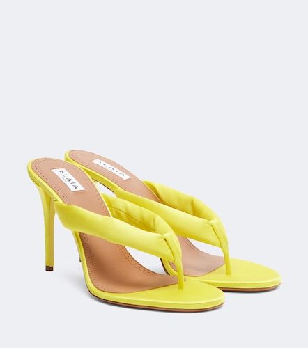 Alaia Padded satin sandals - Alaia - Modalova