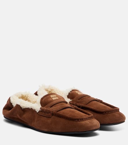 Ruches shearling-lined suede penny loafers - Miu Miu - Modalova