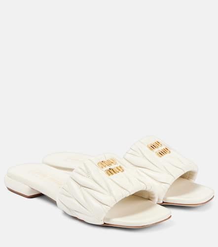 Logo matelass leather slides - Miu Miu - Modalova
