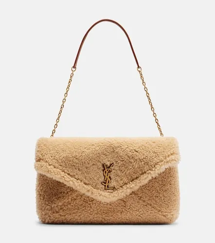 Cartera con cadena Cassandre Envelope de borrego - Saint Laurent - Modalova