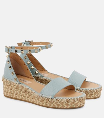 Rockstud grained leather espadrille sandals - Valentino Garavani - Modalova