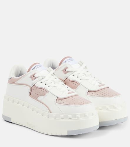 Freedots XL leather platform sneakers - Valentino Garavani - Modalova