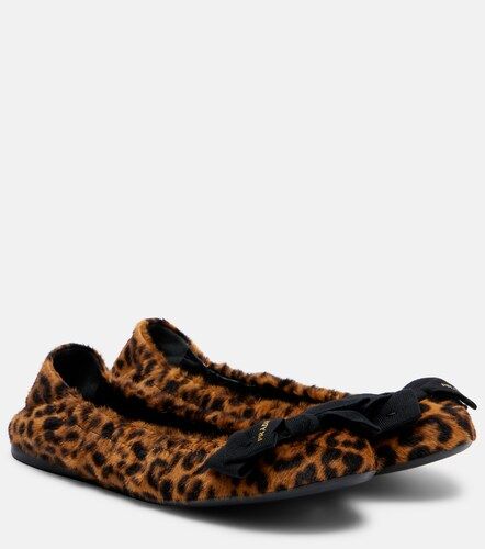 Bailarinas de pelo de becerro estampadas - Prada - Modalova