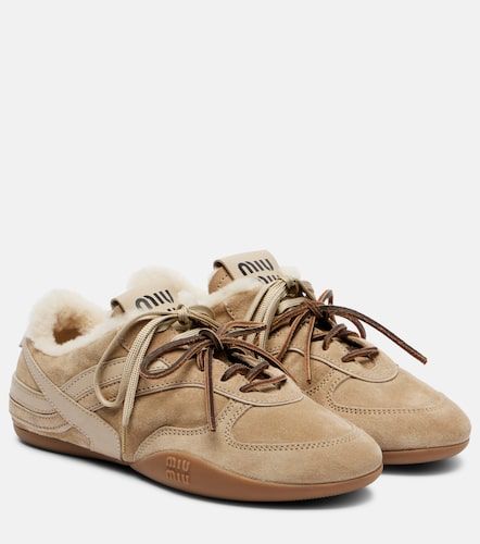 Gymnasium shearling-lined suede sneakers - Miu Miu - Modalova