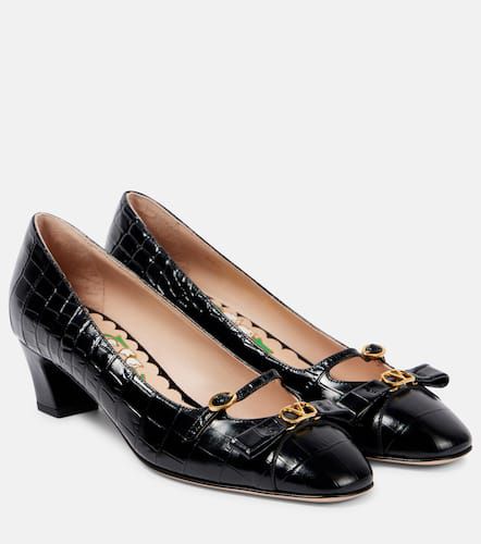 Bowow 45 croc-effect leather pumps - Valentino Garavani - Modalova