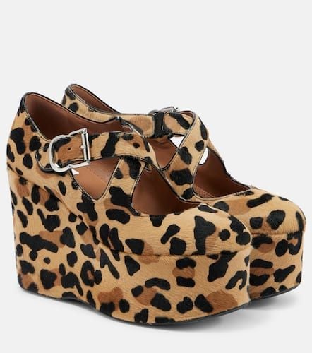 AlaÃ¯a Criss Cross leopard-print calf hair wedges - Alaia - Modalova