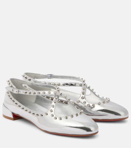 Pilouta Jane spiked metallic leather ballet flats - Christian Louboutin - Modalova