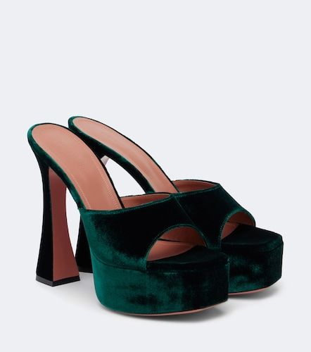 Mules con plataforma Dalida de terciopelo - Amina Muaddi - Modalova