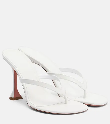 Juliette leather thong sandals - Amina Muaddi - Modalova