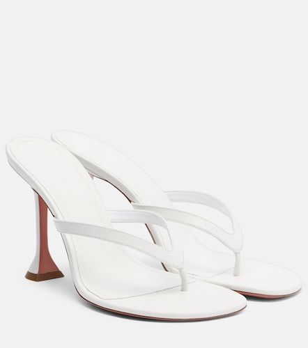 Juliette leather thong sandals - Amina Muaddi - Modalova