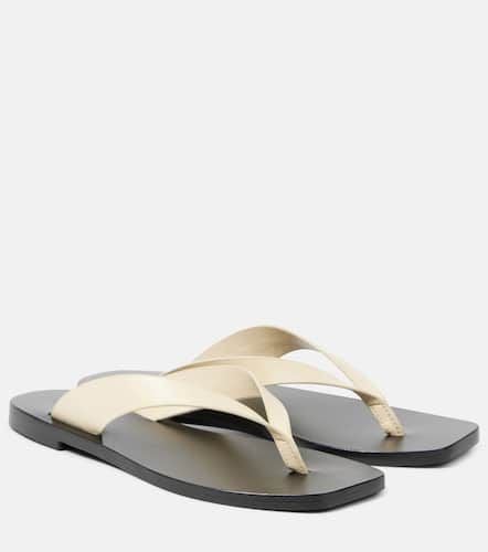 A.Emery Kinto leather thong sandals - A.Emery - Modalova