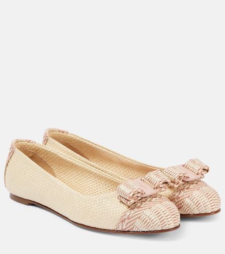 Varina raffia-effect ballet flats - Ferragamo - Modalova