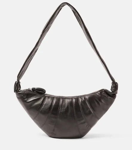 Croissant leather shoulder bag - Lemaire - Modalova