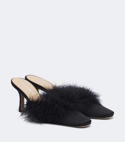 Carolyn feather-trimmed satin mules - Mach & Mach - Modalova